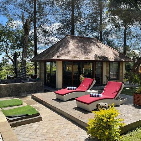 Balinese Villa In Berastagi Bagian luar foto