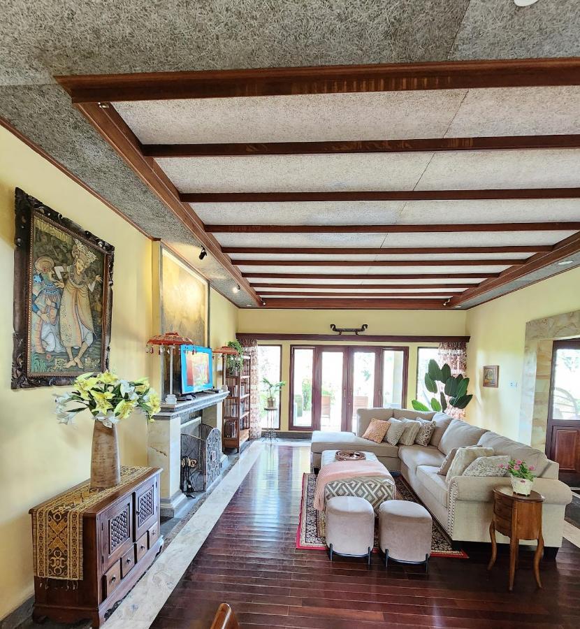 Balinese Villa In Berastagi Bagian luar foto