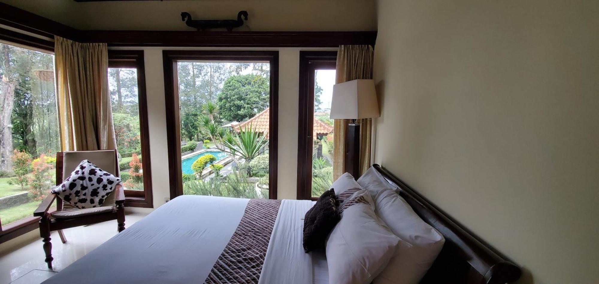 Balinese Villa In Berastagi Bagian luar foto